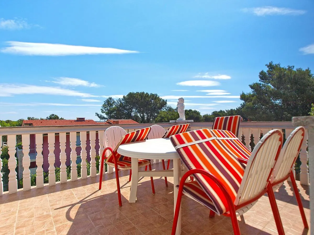 Apartments Kati 692 Premantura