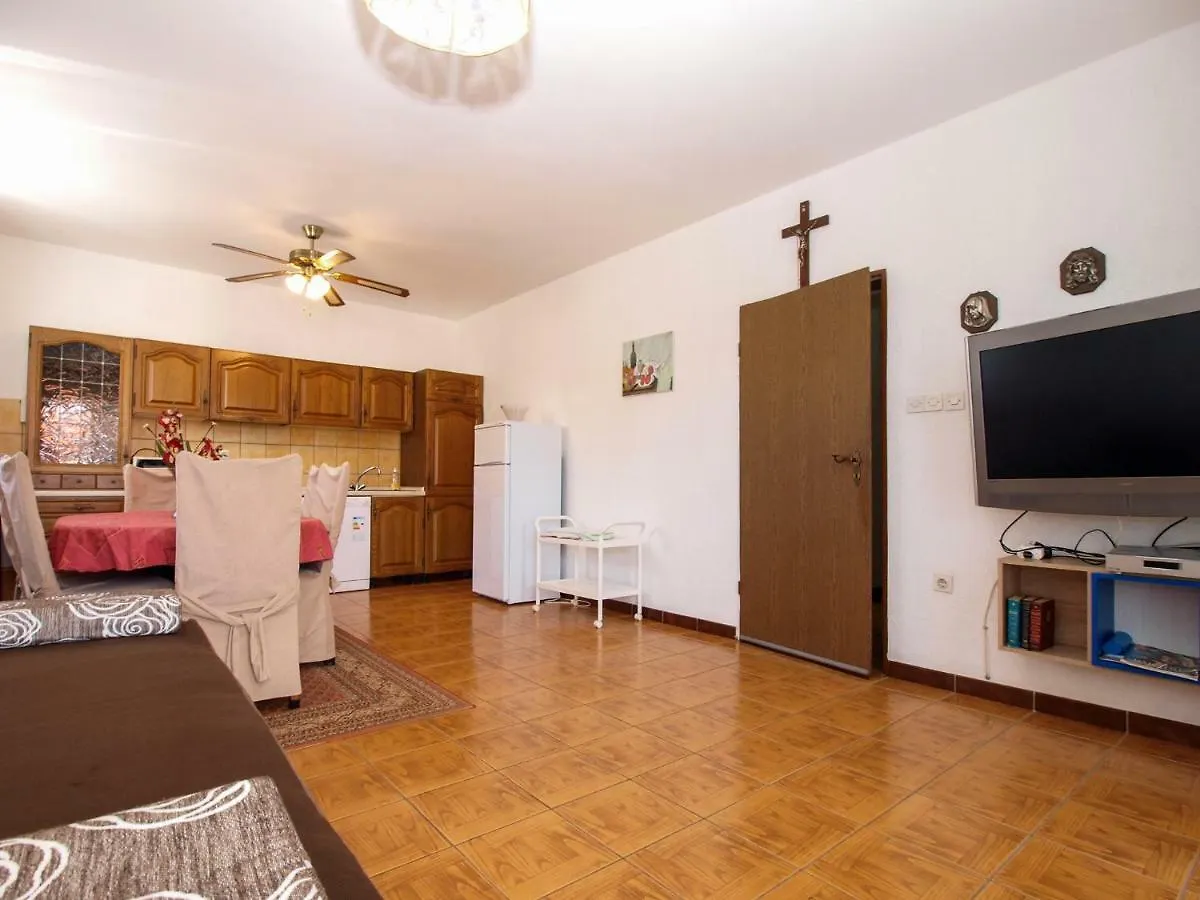 Apartments Kati 692 Premantura
