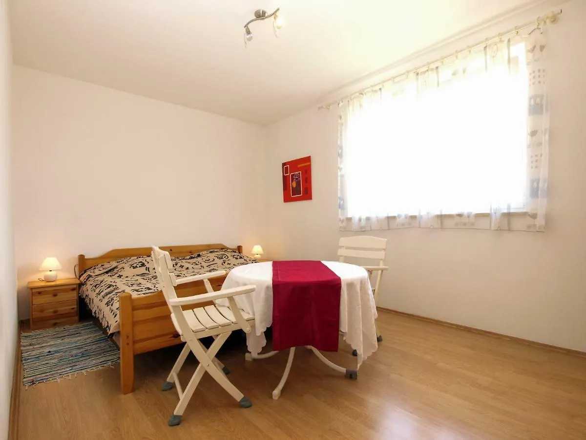 Apartments Kati 692 Premantura