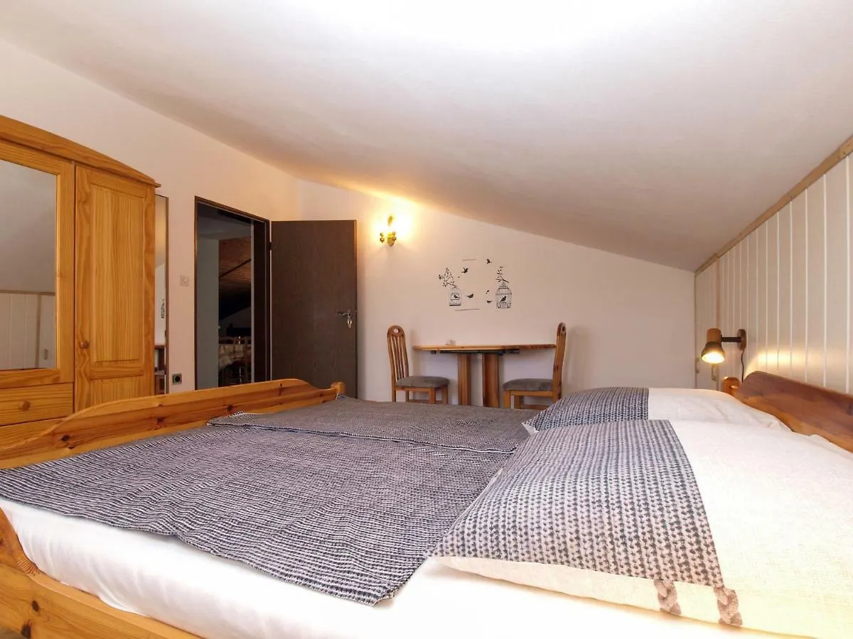 Apartments Kati 692 Premantura Croácia